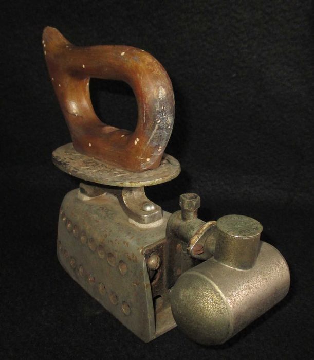 Raríssimo Ferro de Engomar Antigo a Álcool FELDMEYER (c. 1900) Relíquia de Colecção