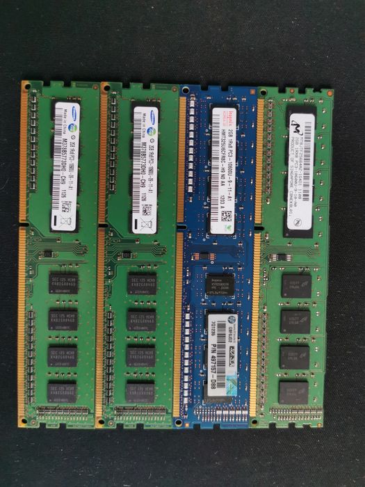4 x RAM 2GB 1Rx8 PC3 10600U 1333MHz
