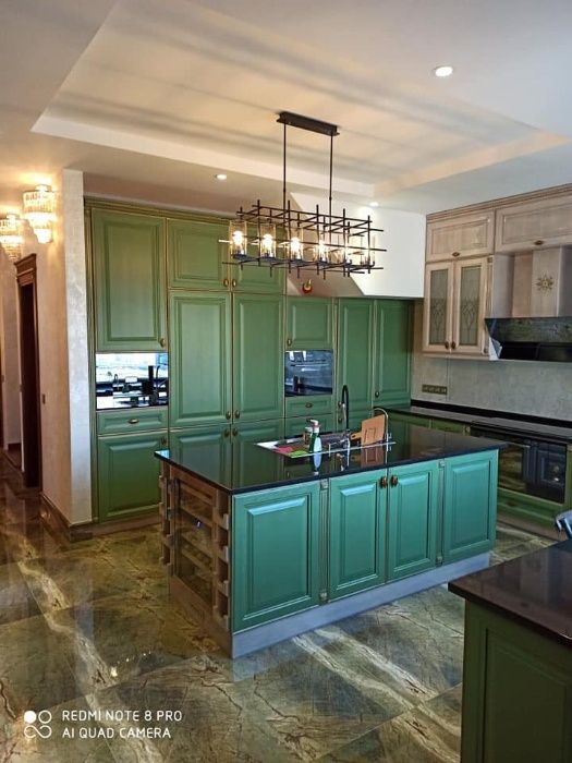 Продажа нового дома в закрытом коттеджном городке.С выходом на воду.