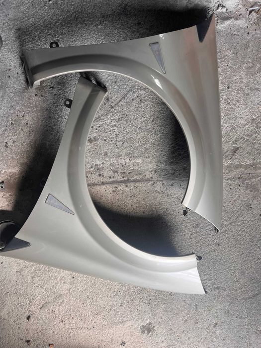 Renault Megane 2 Lift     Błotniki  Kod lakieru TED 11