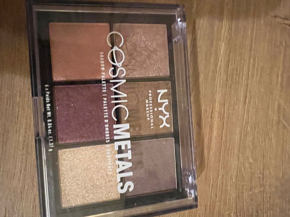 essence nyx тіні