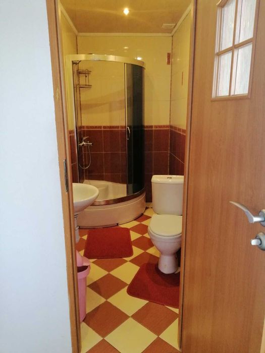 Здаю двомісні та багатомісні номери під ключ зі всіма умовами