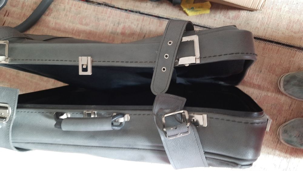 Чемодан дорожний б/в