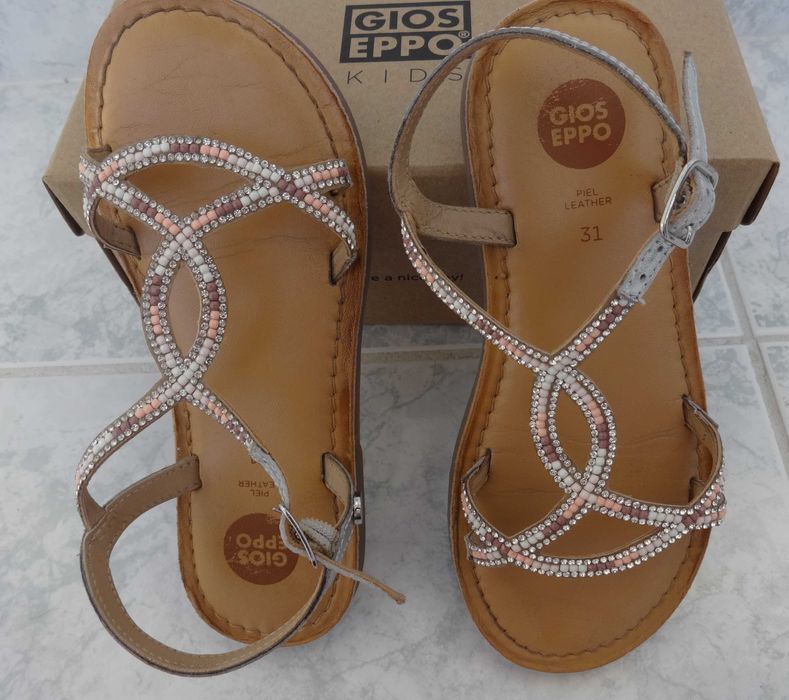 Sandália Rosa Dourado com Tiras e Cristais para Menina
