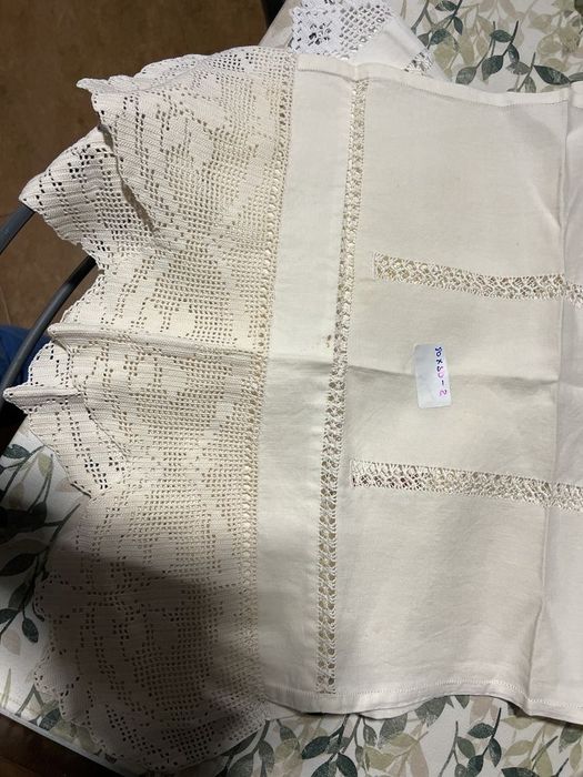 Vendo várias peças em linho com renda feita á mão