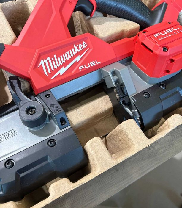 Milwaukee M18 FUEL Piła pilarka taśmowa 18V 2829-20  bez aku. 83x83mm