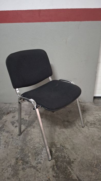 Cadeiras Empilháveis Estofadas