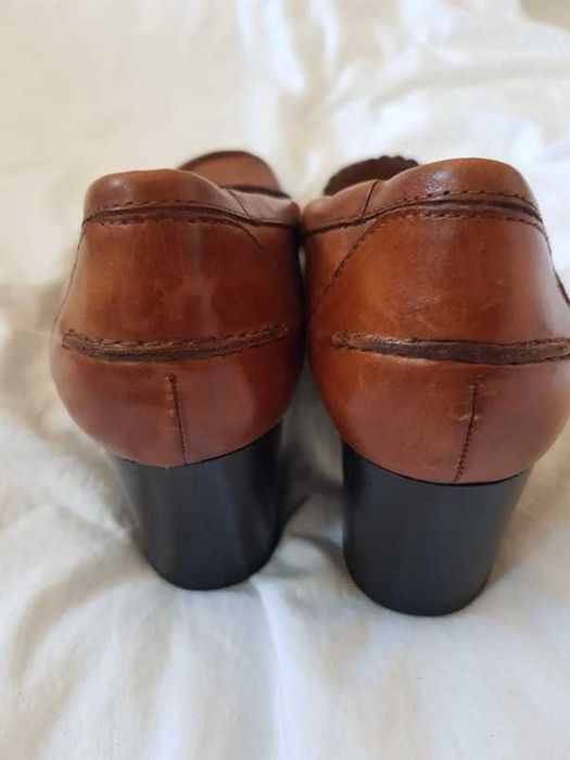 Tamaris piękne buty ze skóry 37