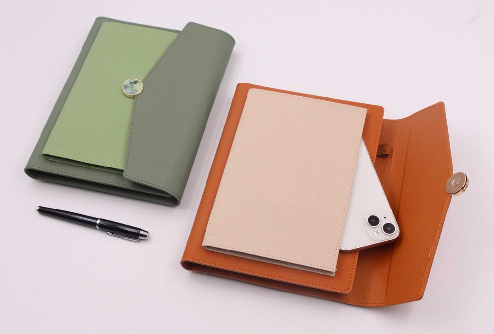 Клатч - смарт щоденник блокнот з зарядкою, Power Bank, USB-флешкою