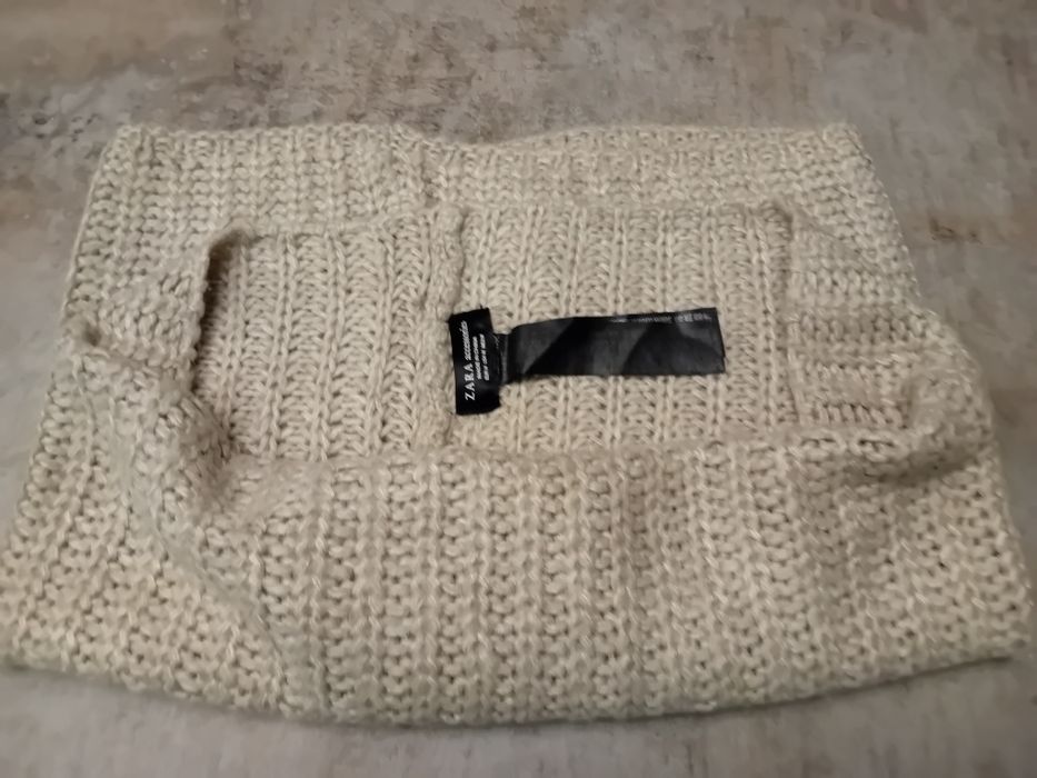 Komin beżowy Zara