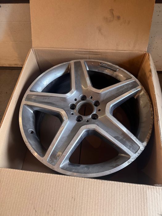 Pojedyncza alufelga OEM Mercedes AMG 20, ET 57