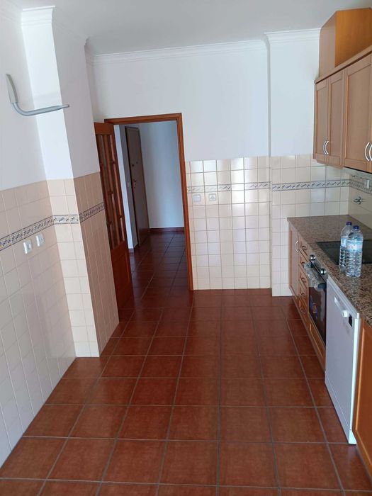 Quartos para alugar no entrocamento