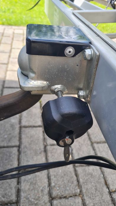 Bagażnik Eufab, na hak , na cztery rowery