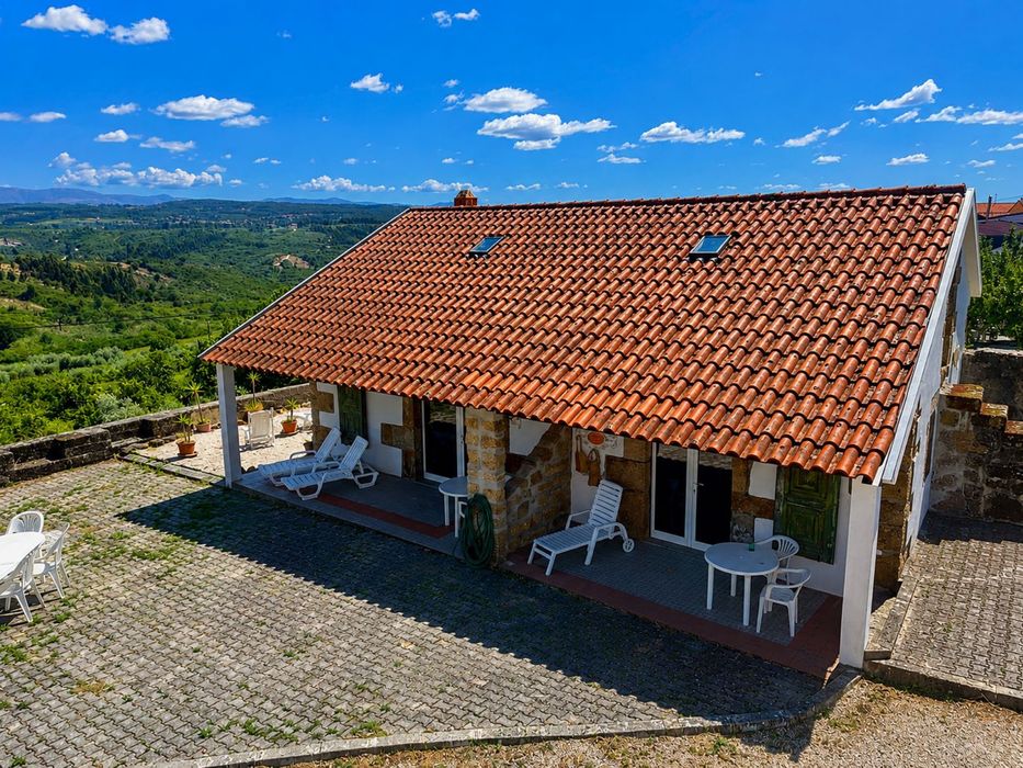 Exceptional Countryhouse Property with Panoramic Mountain Views