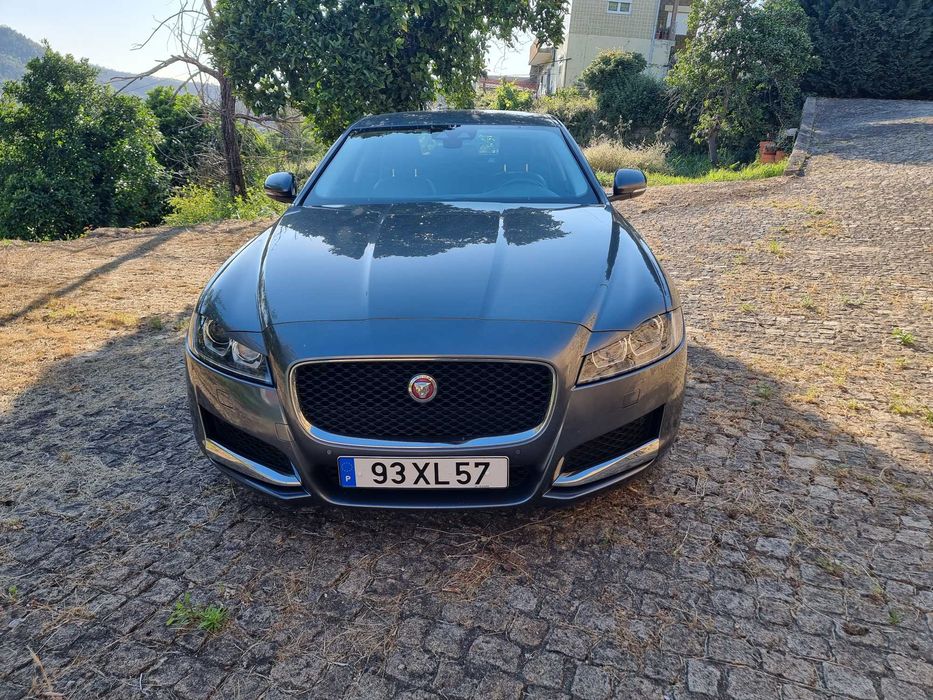 Jaguar XF 2.0D Prestige Automático
