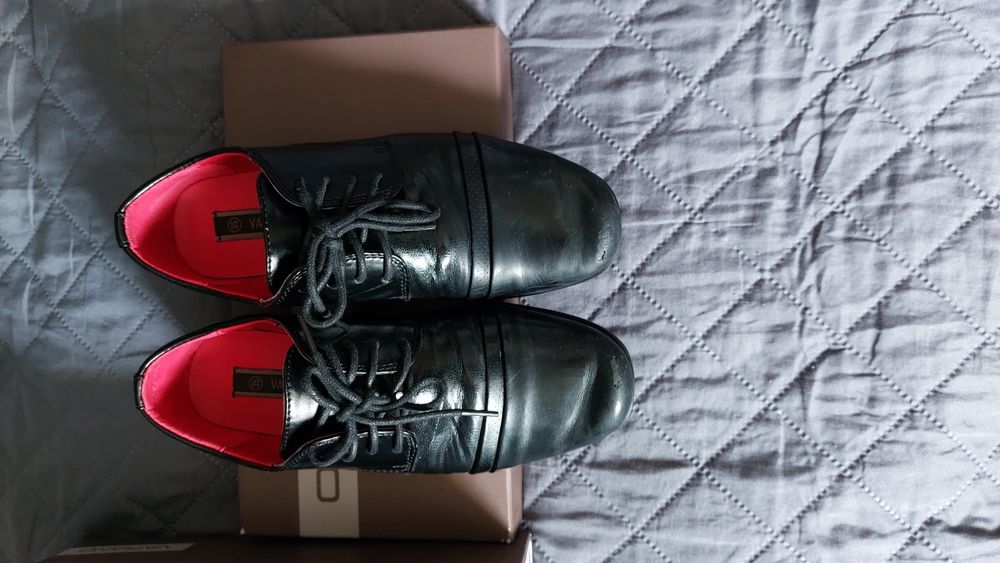 Eleganckie buty komunijne r. 35 -czarne, chłopięce