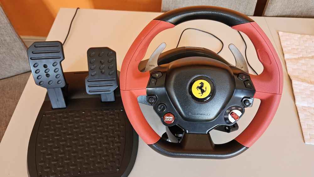Volante thrustmaster Ferrari