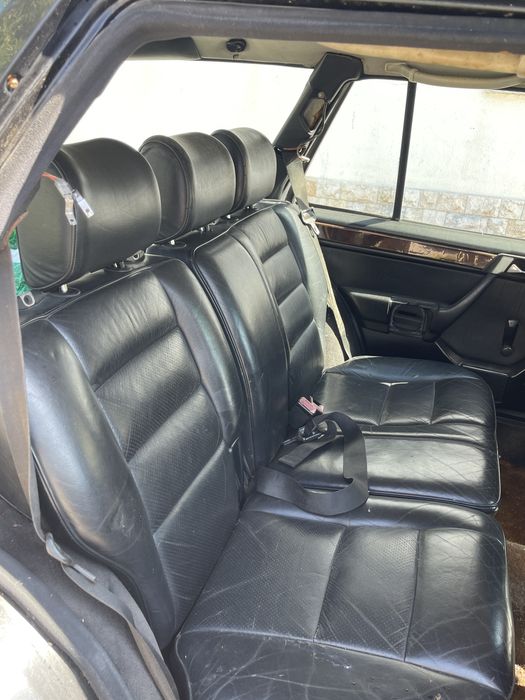Mercedes 250TD 124