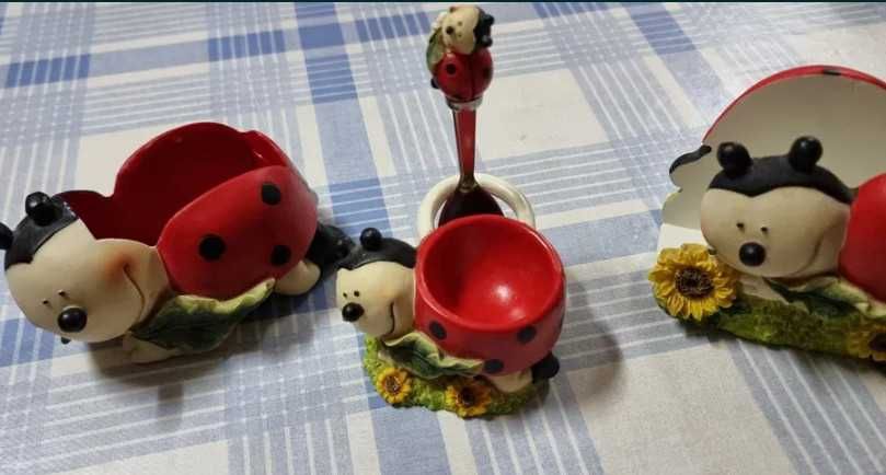 Diversos utilitários e decorativos para cozinha