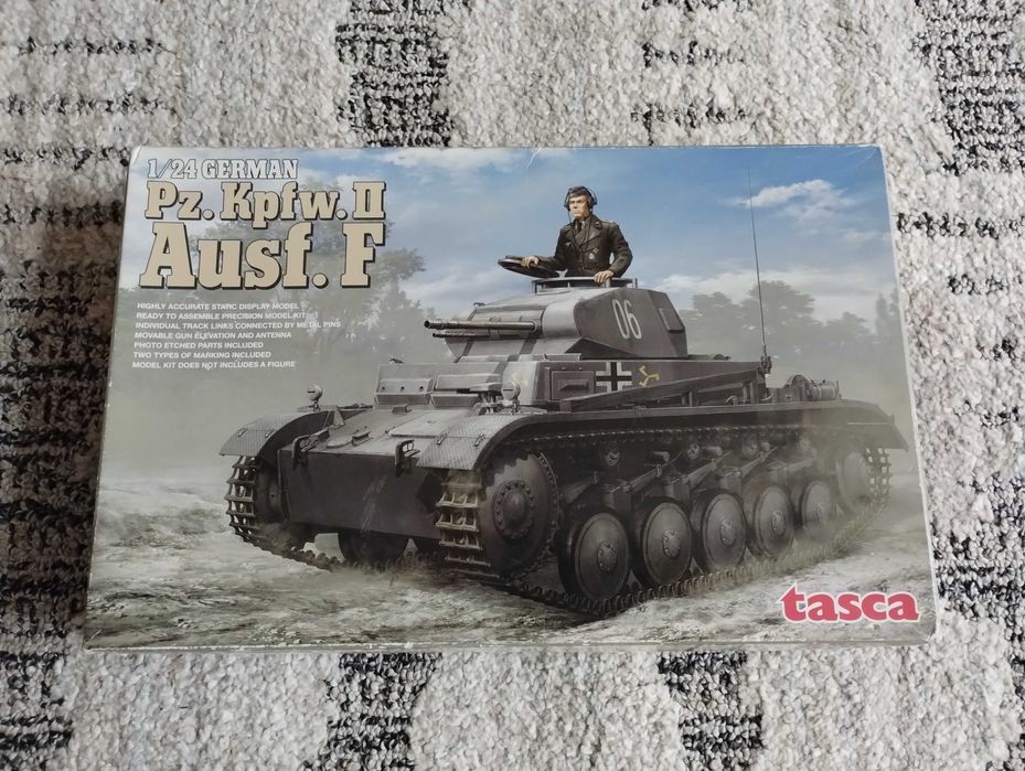 1:24 czołg Panzer II - model do sklejania