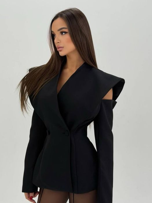 Трендовий піджак-сукня