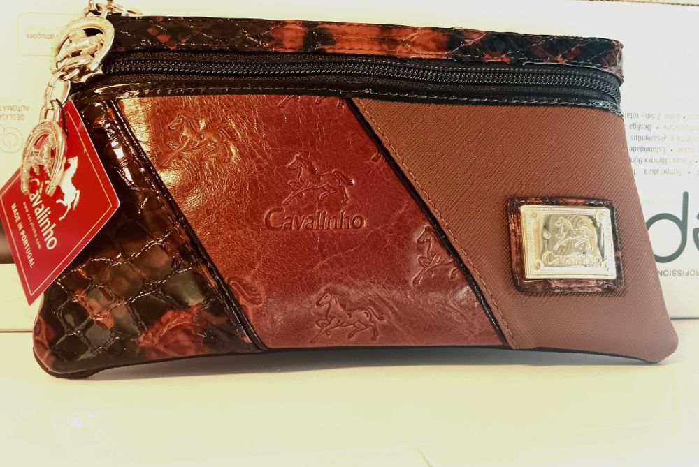 Carteira  cavalinho c etiqueta e  pepe jeans