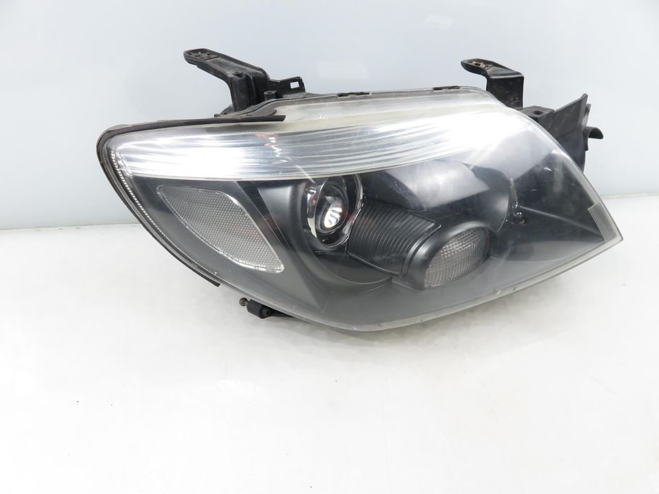 Lampy Przód Komplet Mitsubishi Outlander I