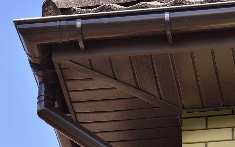 Купити Поликарбонат у Львів.Монолітний ,сотовий Софіти