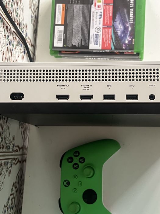 Vendo xbox de 1tb (como novo)