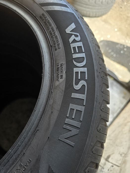 Sprzedam Jak Nowe 4 opony 185/60 15" Vredestein wielosezonowe 23/25r