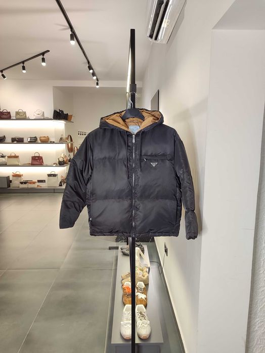 Пуховик Prada Re-Nylon Down Jacket Black