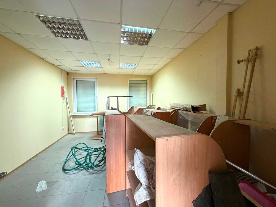 Продаж фасадного комерційного приміщення центральна частина міста Стрий