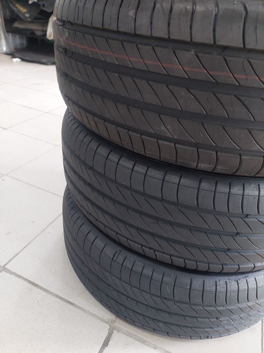 Комплект літньої гуми літо літня Michelin R16 195 55