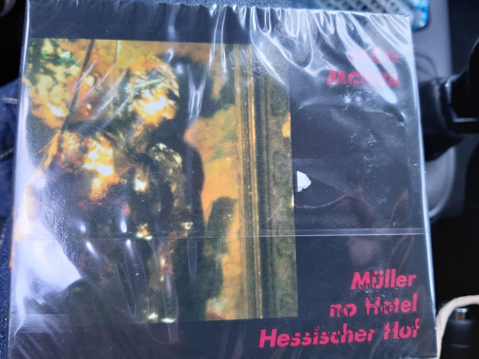 Cd mao morta muller no hotel..