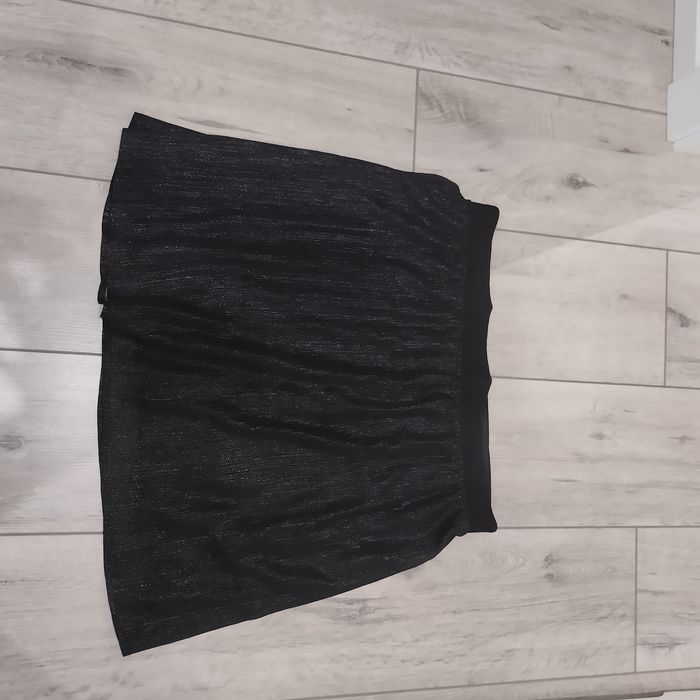 Czarna spódniczka rozmiar L nowa bez metki