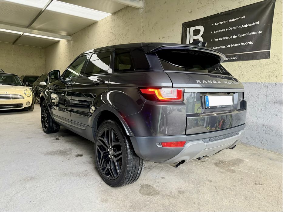 Range Rover Evoque 2.0 eD4 Dynamic SE - Desde 259€ Mês