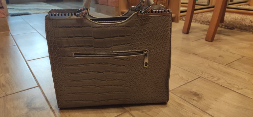 Torebka damska lakierowana