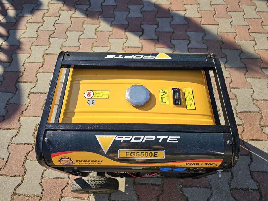 Бензиновый генератор Forte FG6500E.