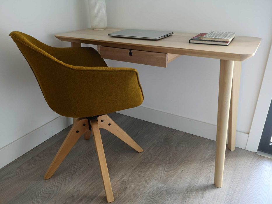 Secretária Lisabo - IKEA e/ou Cadeirão Quilda rotativo La redoute
