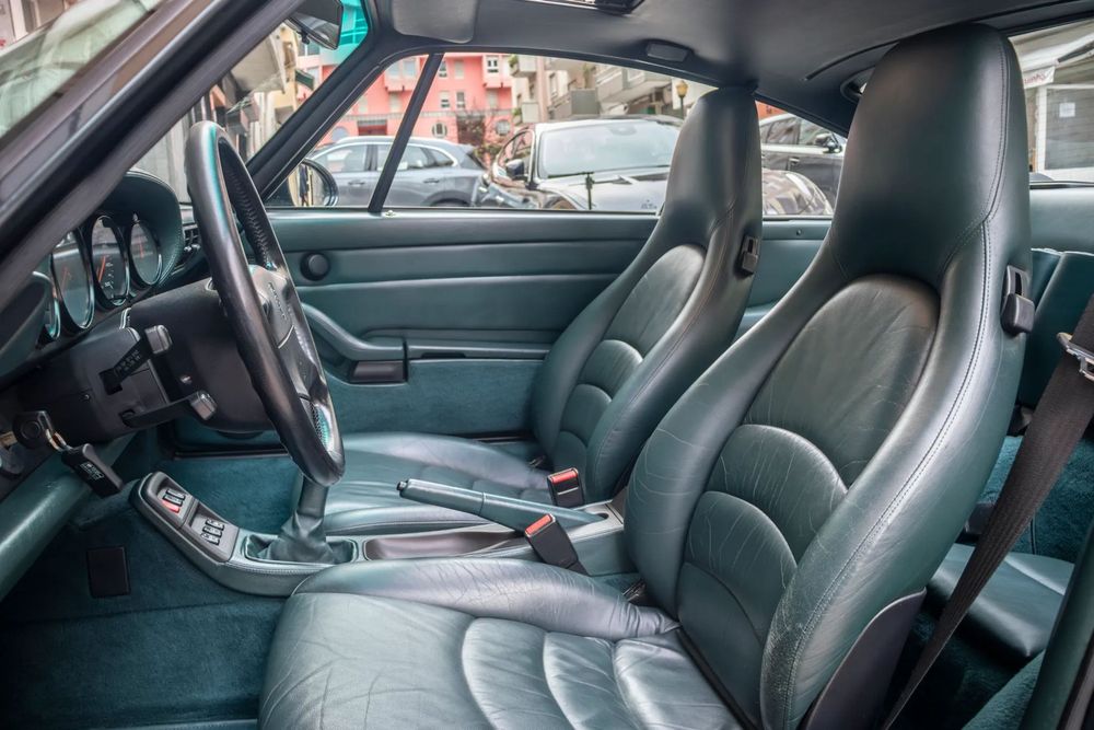 Porsche 911 (993) Coupé 3.6 Carrera 4