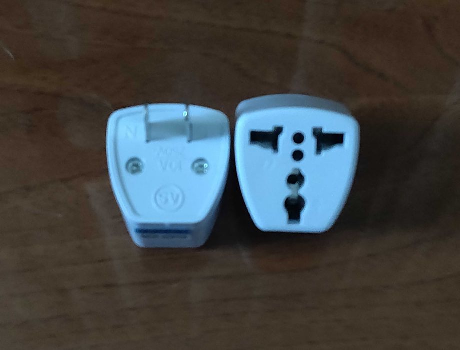 Adaptador Ficha US / Universal