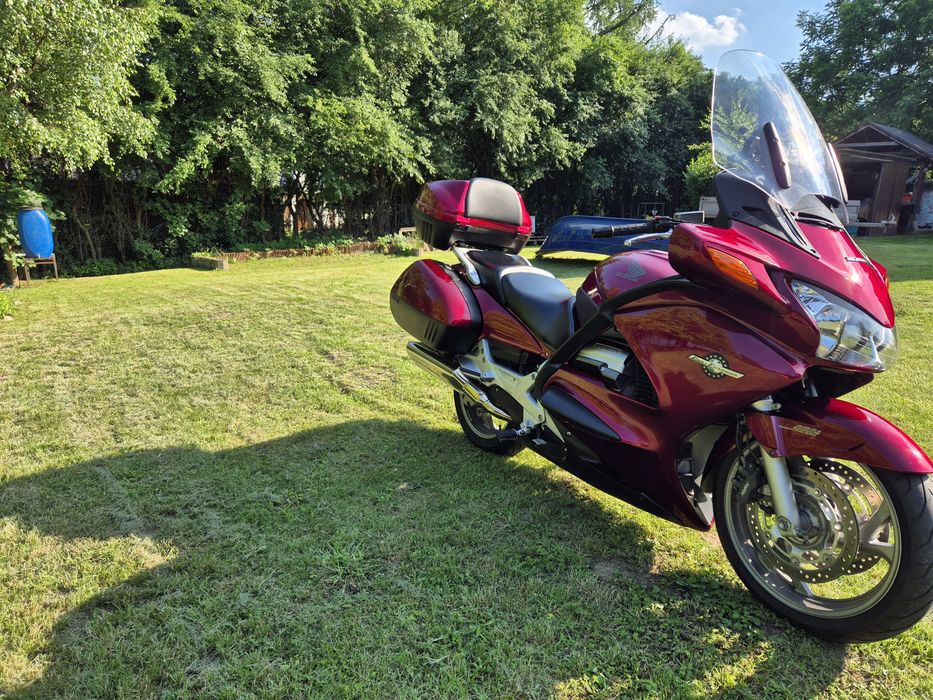 HONDA ST1300  Pan-European