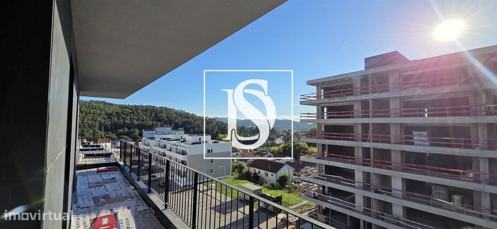 T2 Novo com Varanda e Garagem em Nogueira, Braga | 359.000 €