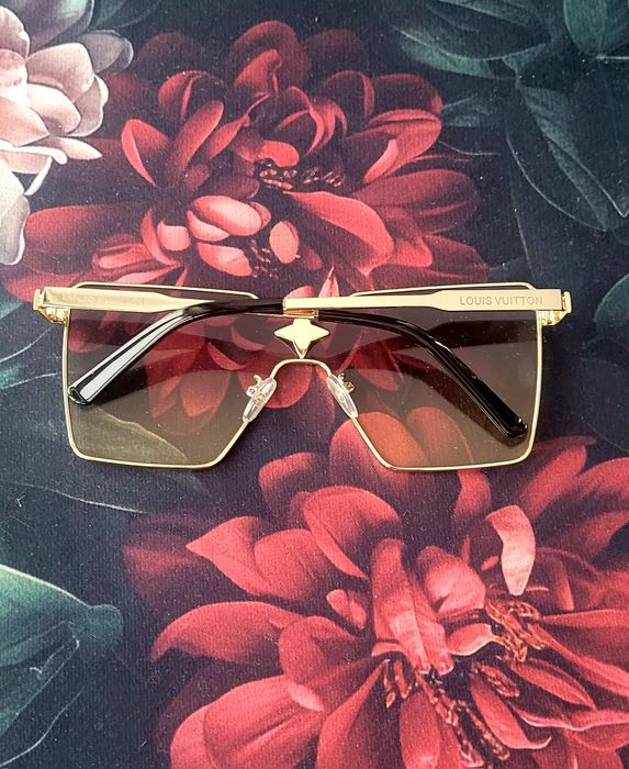 Okulary przeciwsłoneczne w stylu Louis Vuitton – złote, kobiece