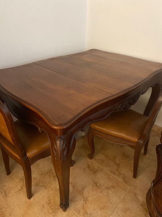 Mobília de sala (cadeiras+mesa+aparador)