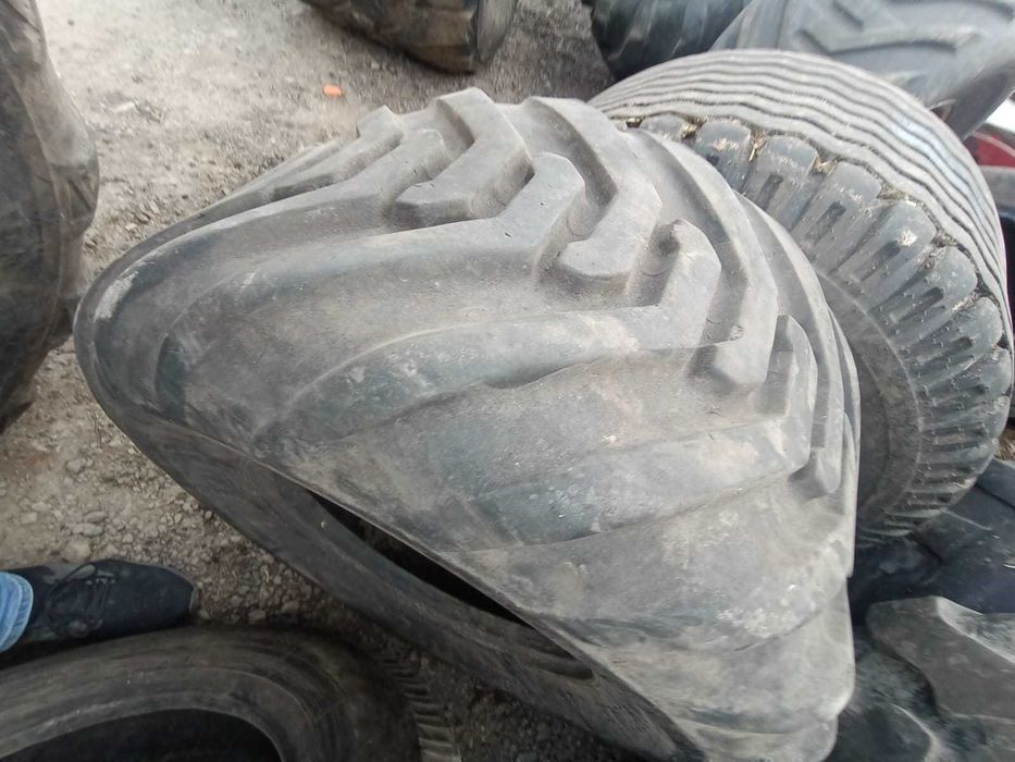 Opona rolnicza 400/60-15.5 BKT Traction 882 przyczepa tanem beczka