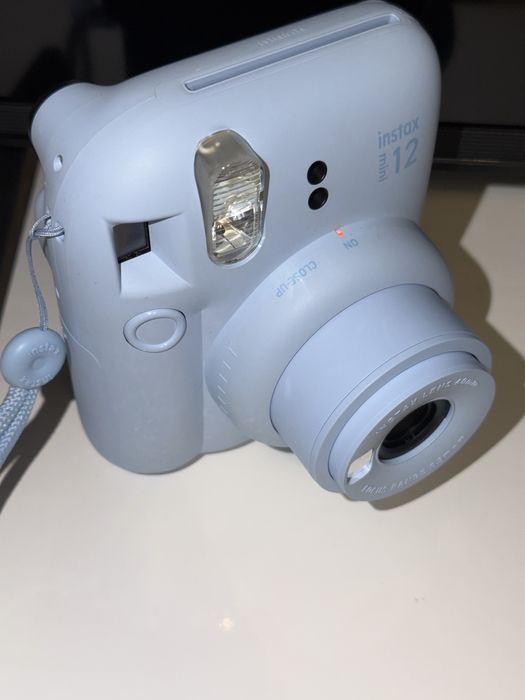Instax Mini 12 - Câmara Fotografica