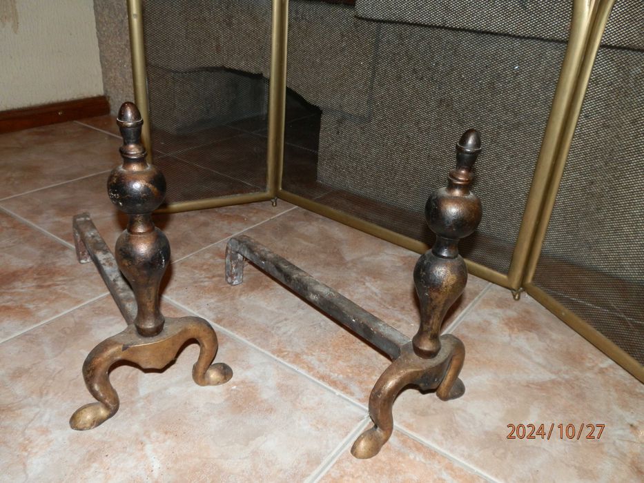 Grelha e acessórios de Lareira