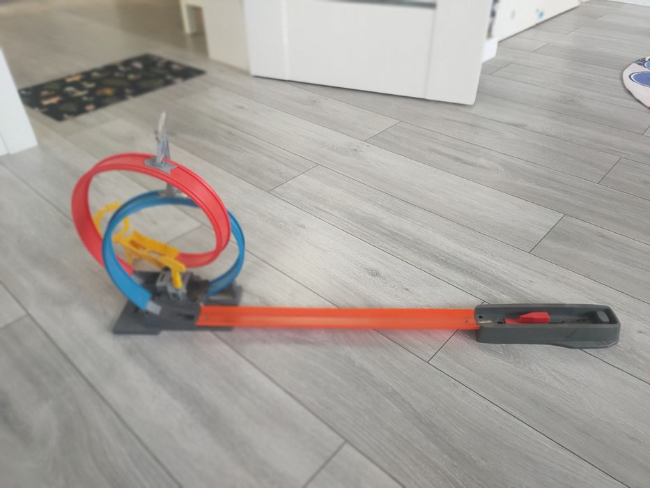 Zestaw Hot Wheels Podwójna pętla