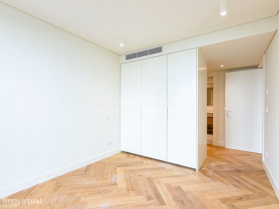 Apartamento T2 para arrendamento em Alcântara, Lisboa